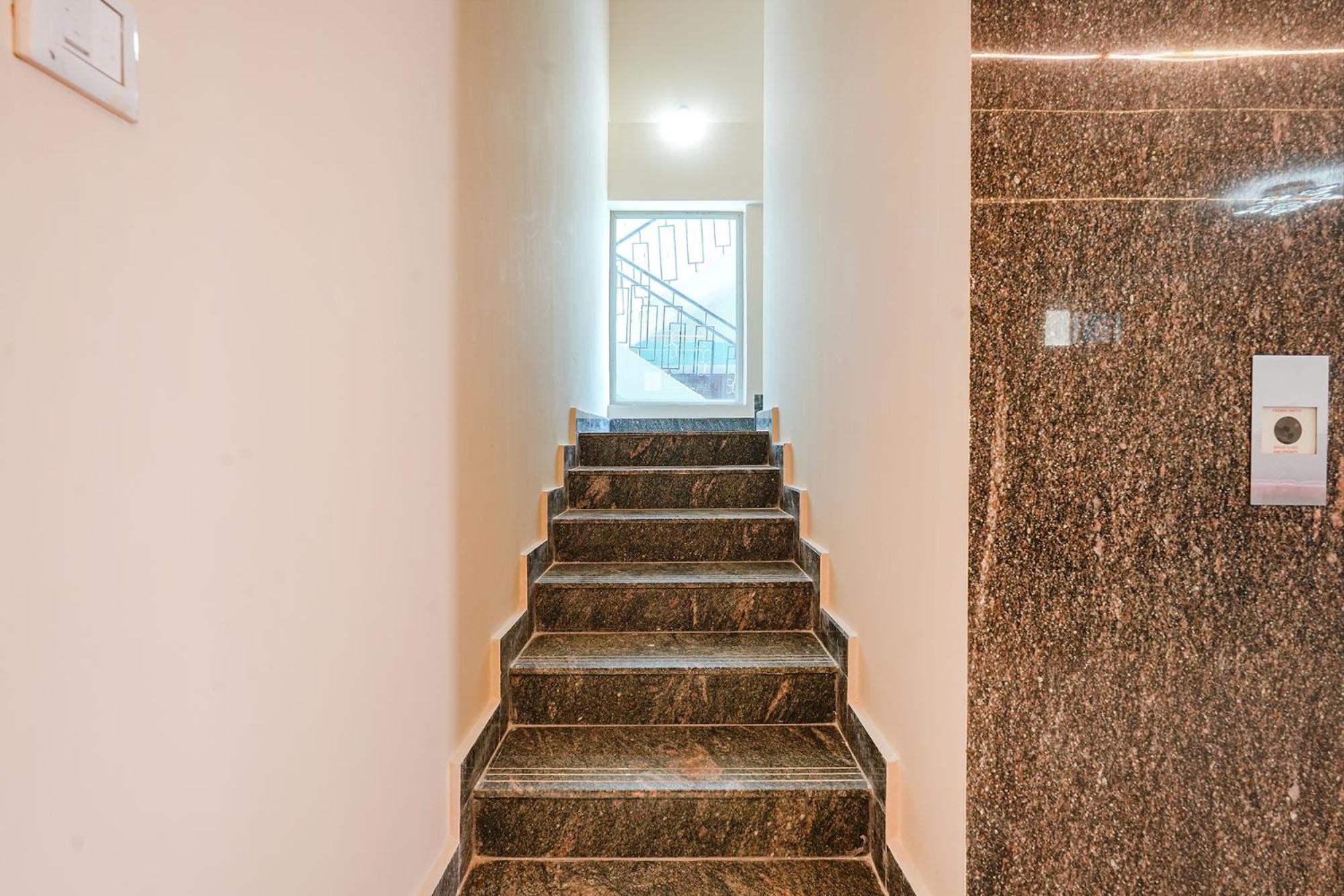 העיר בנגלור Fabhotel Crystal Suites מראה חיצוני תמונה