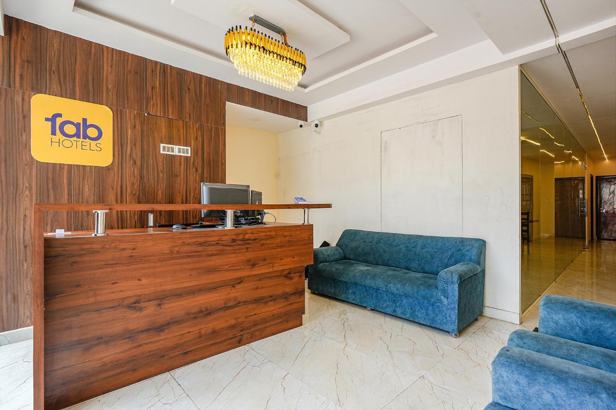 העיר בנגלור Fabhotel Crystal Suites מראה חיצוני תמונה